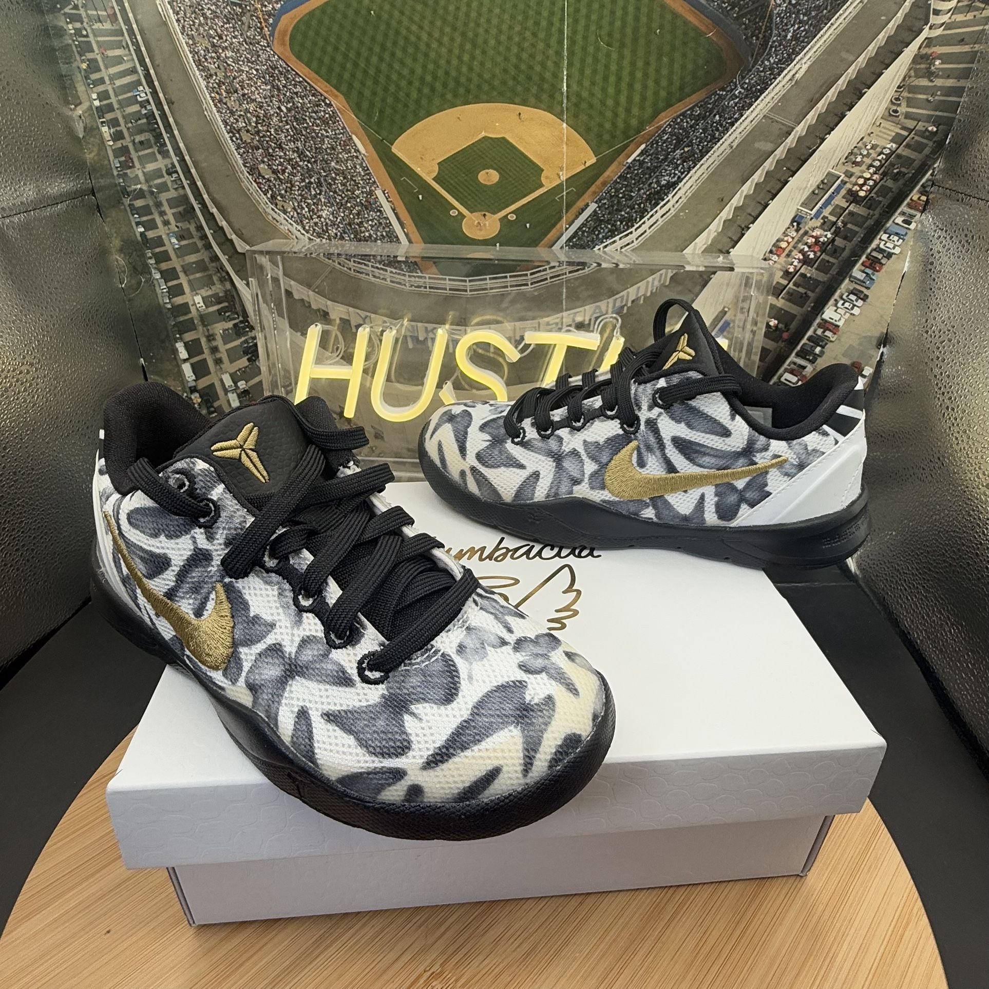 Kobe 8 Protro “Mambacita” Gigi White Gold Black (PS) Sz 11.5C (F