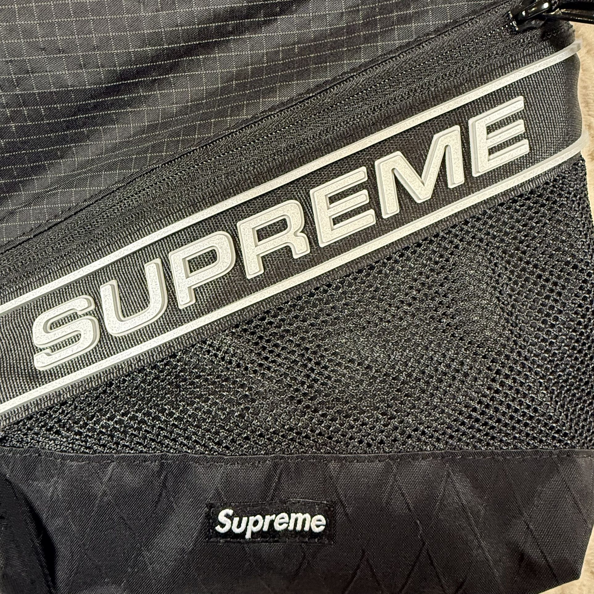 Supreme Logo Shoulder Bag Black (FW23) US 4L Water Resistant - photo 5