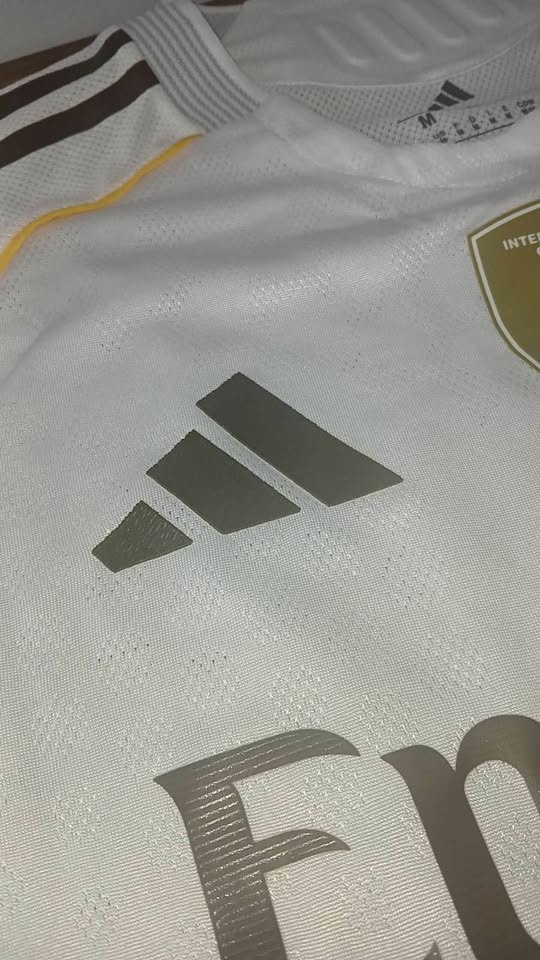 Real Madrid Mbappé Jersey – Size M – Brand New w/ Tags - photo 5