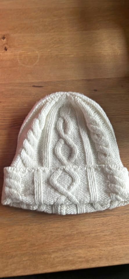 Echo white crochet toque