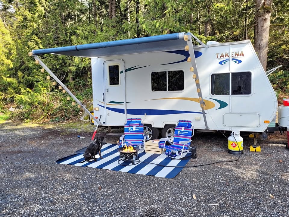 Chalet Takena 19" M-2265 Travel Trailer