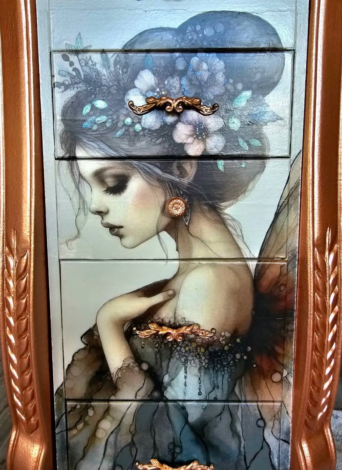 Refurbished jewelry armoire - photo 3
