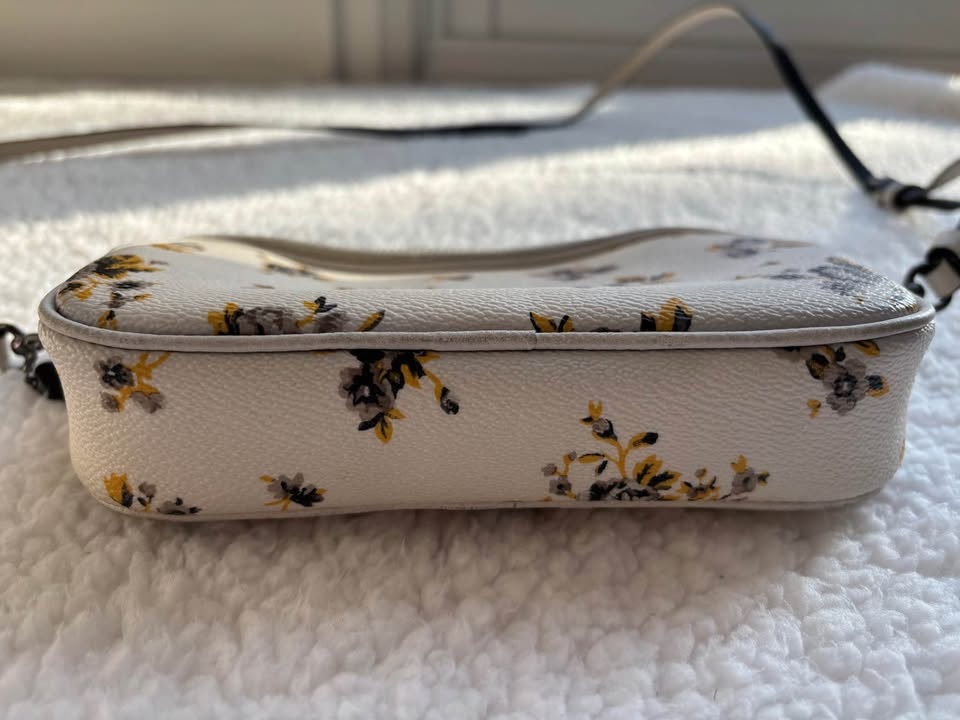 Coach Floral Crossbody Clutch with Prairie Print - photo 4