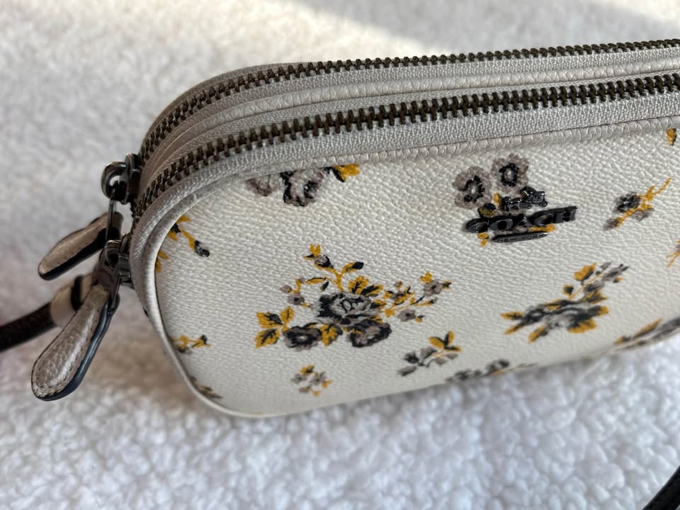 Coach Floral Crossbody Clutch with Prairie Print - photo 5