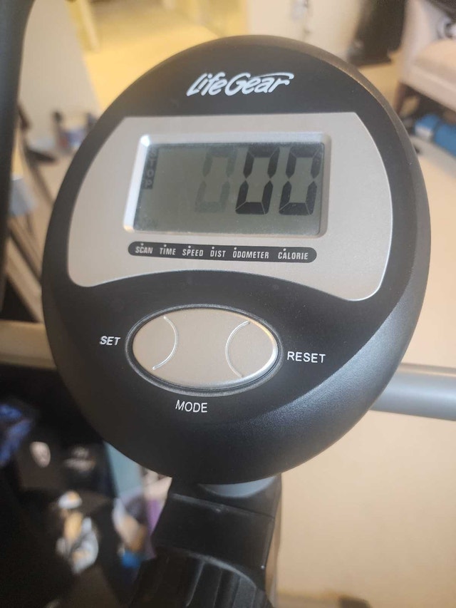 Lifegear stationary bike - photo 2