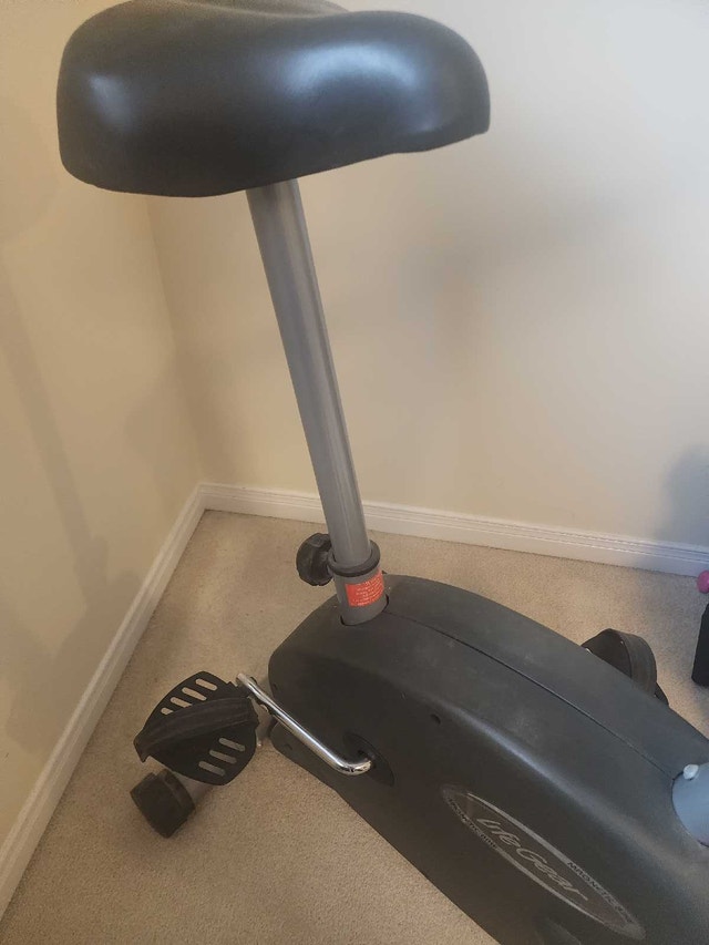 Lifegear stationary bike - photo 4