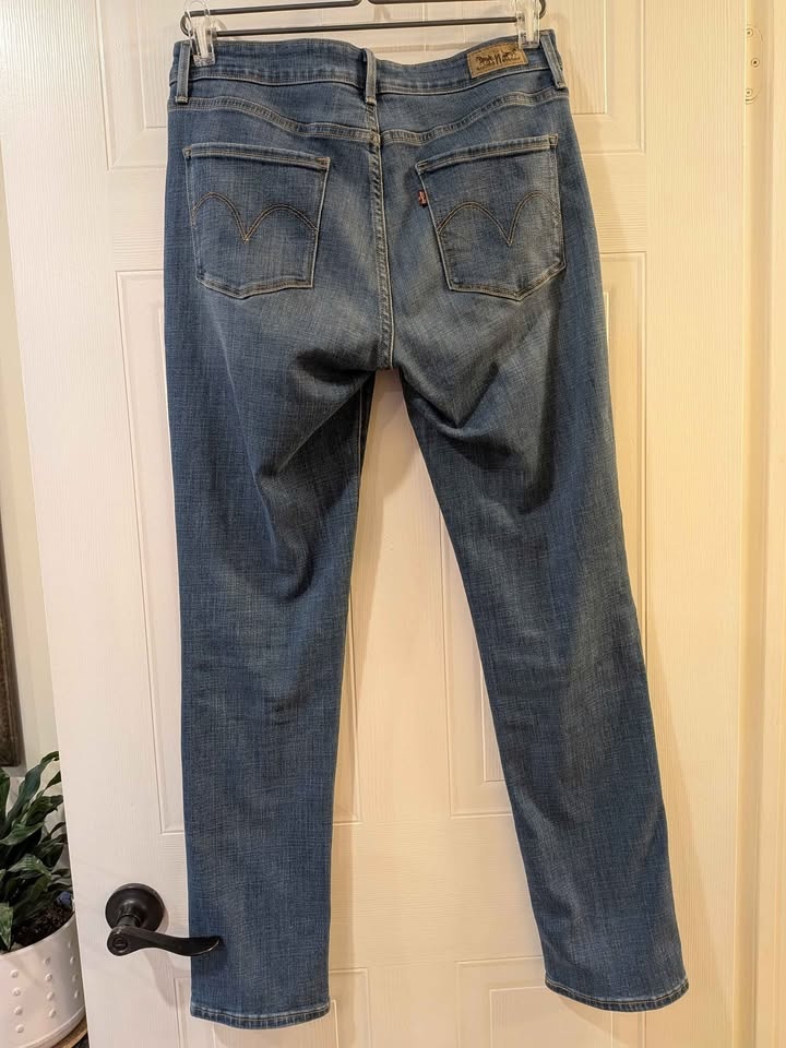 EEUC Levis jeans size 10, 30" x 32", Mid Rise Skinny - photo 5