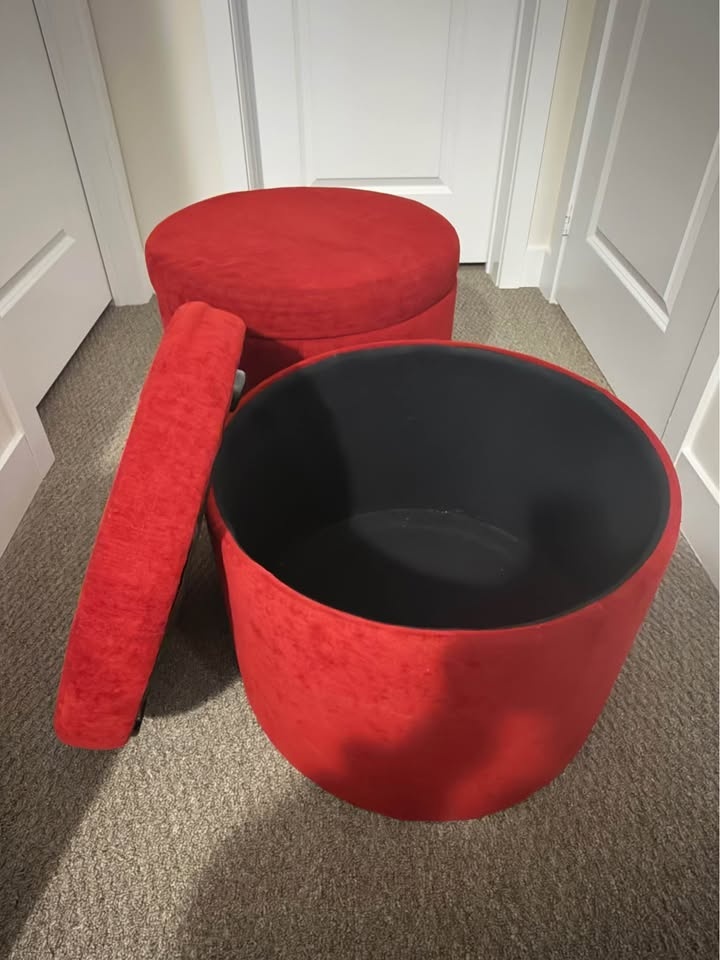 Mobilia Ottoman Chair with storage (Pair) - photo 2