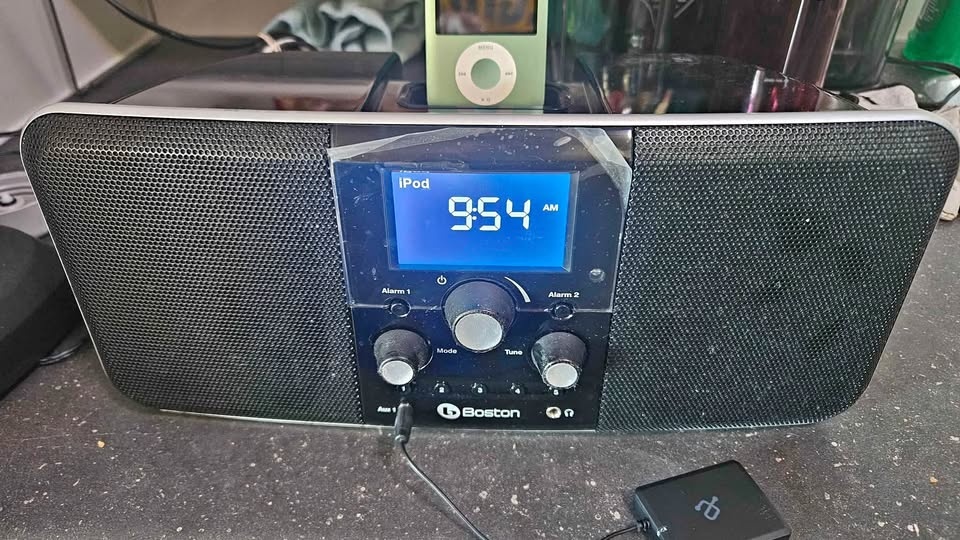 Boston Acoustics Duo-i Plus iPod Dock AM/FM Stereo Clock Radio