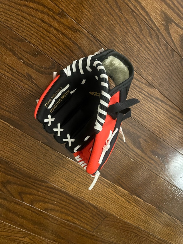 Kids baseball glove