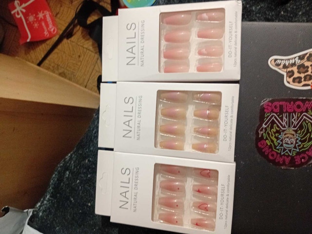 fake nails