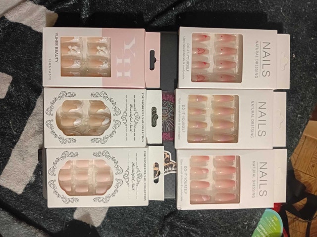 fake nails - photo 2