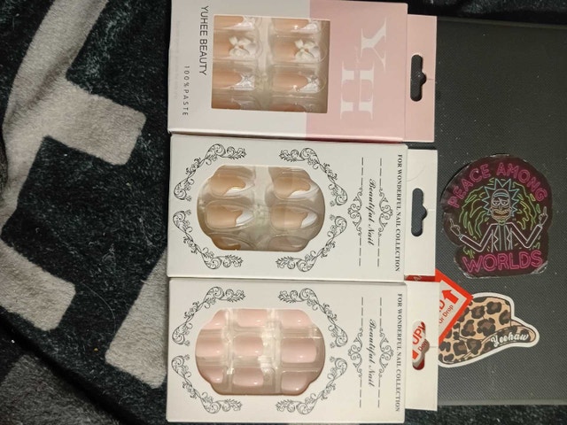 fake nails - photo 3