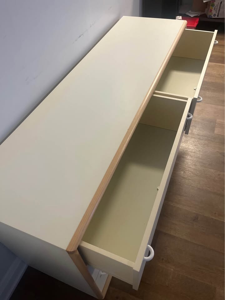 Modern 6-Drawer Dresser / Lowboy – White & Natural Wood – 61” - photo 5