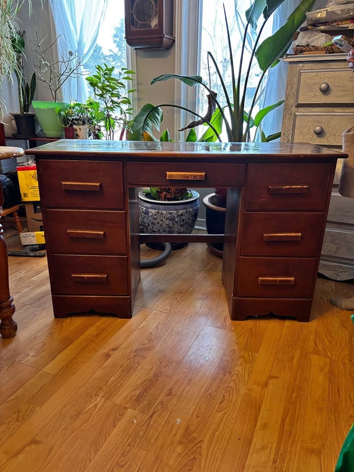 Solid Walnut Desk – Vintage