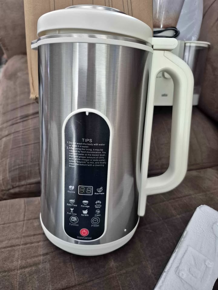 Nut milk maker