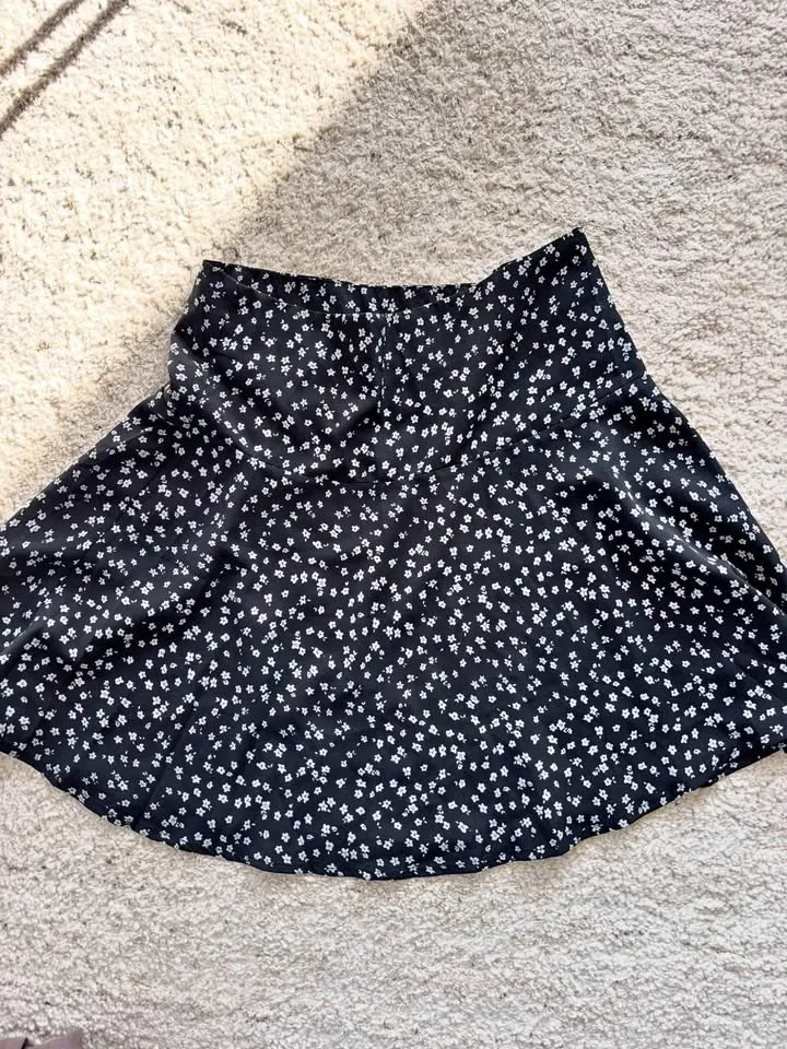 Women’s Skirt bundle thumbnail