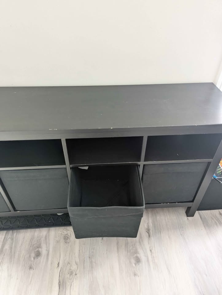 Console table/storage - photo 3