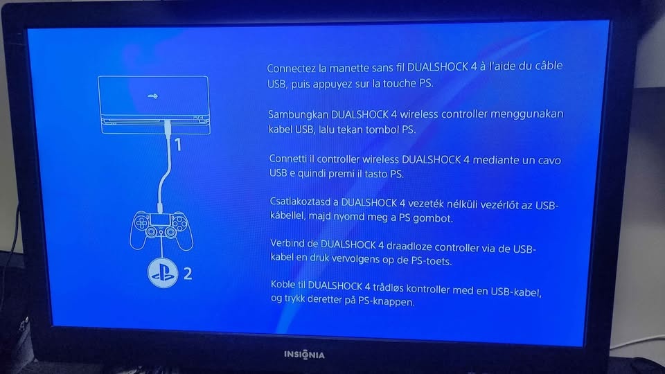 Ps4 with 2 controllers, Vr, motion controllers, camera and 12 ga - photo 3