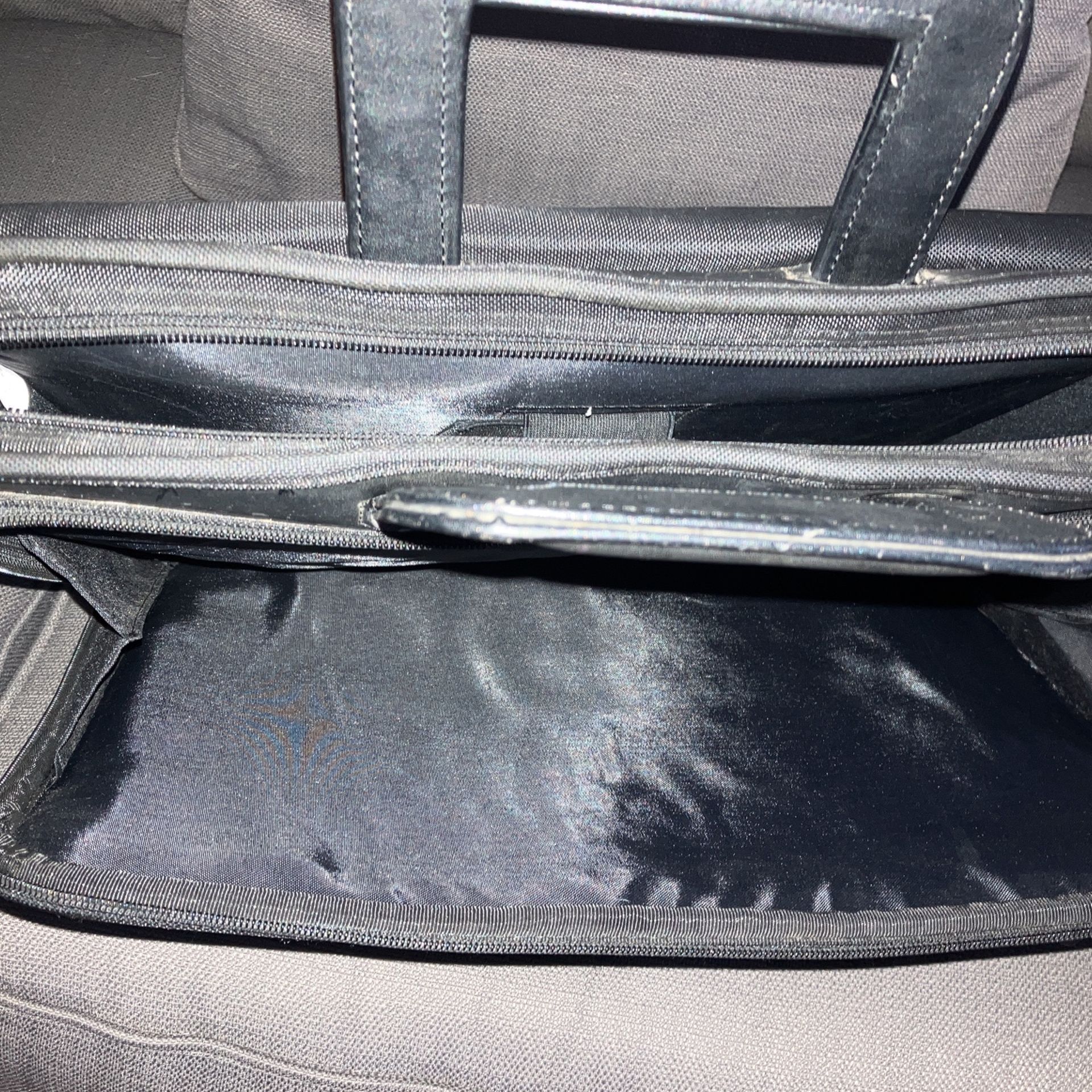 Business Or Laptop Carry On Bag - photo 3