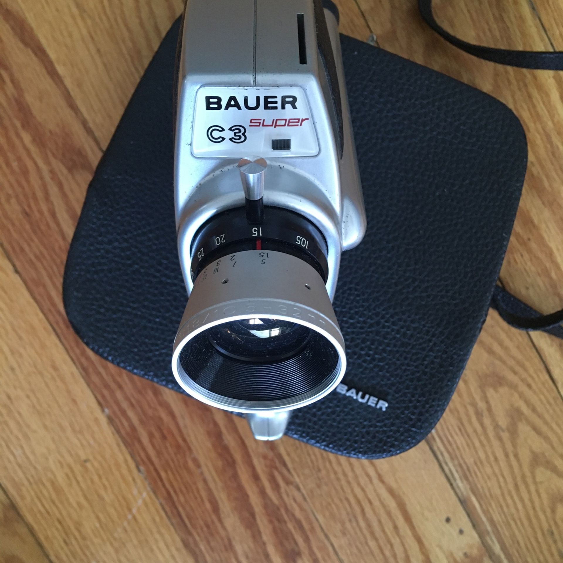 Bauer Super 8 C3 - photo 2