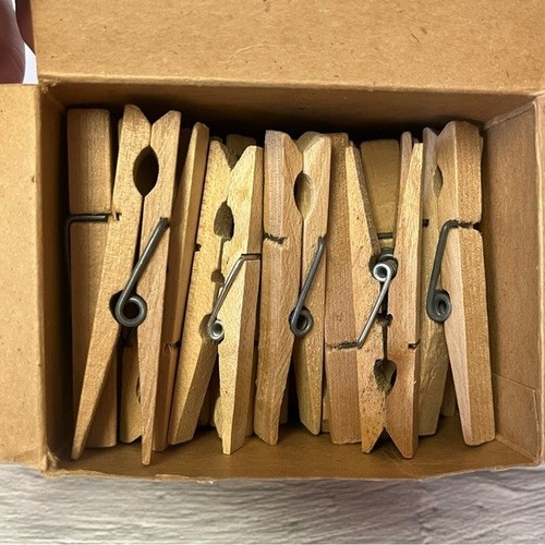 Vintage Megantic Spring Clothes Pins Original Box 3 Dozen + 4 - photo 3