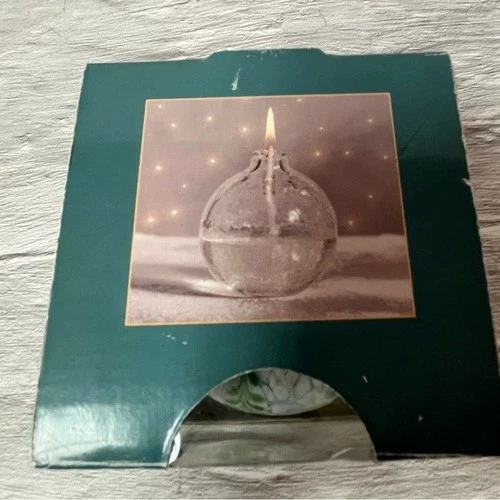 NIB Traditions Glass Oil Lamp Round Green White Opal Swirl - photo 5