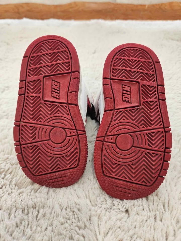Nike Toddler Shoes Size 6C – Excellent like-new condition - photo 5