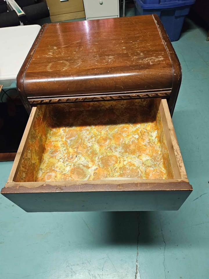 Wooden side table 🥕 - photo 4
