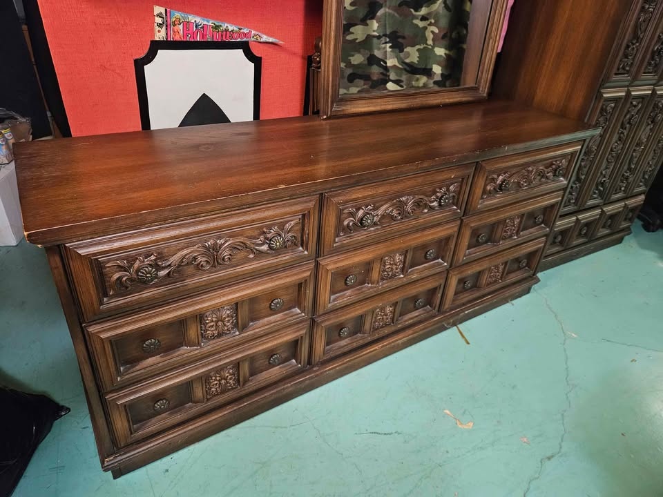 Wood bedroom set - Queen - photo 2