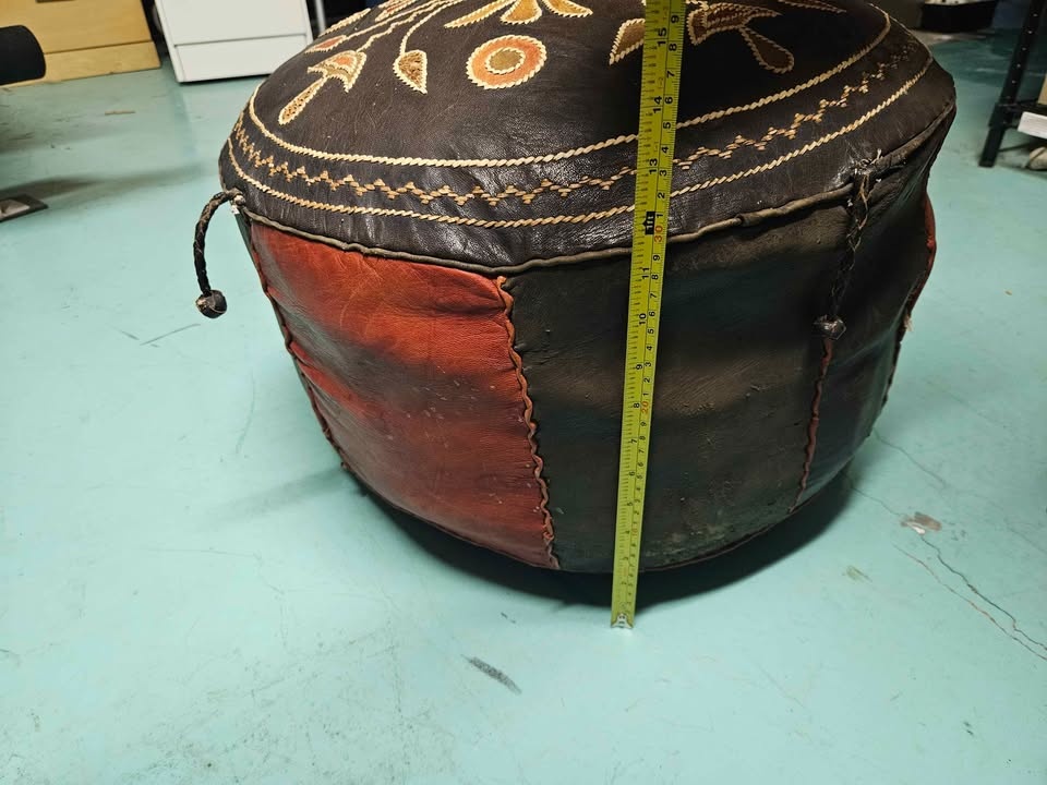 Leather foot stool - photo 4