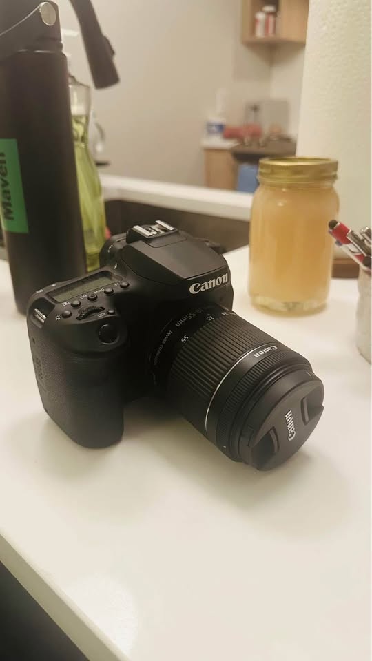 Canon EOS 90D DSLR Camera includes two lens ( 18-55mm and 50mm) - photo 2