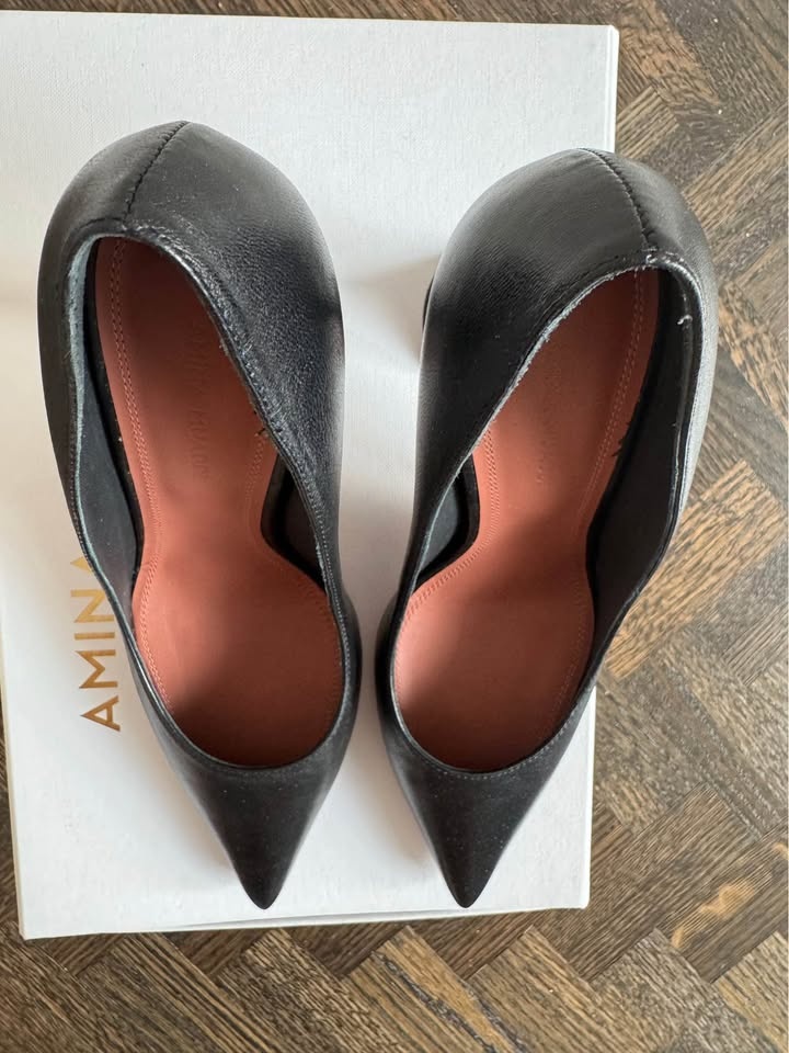 🔥 Amina Muaddi | Size 5.5 Ami Black Pump Heels - photo 2