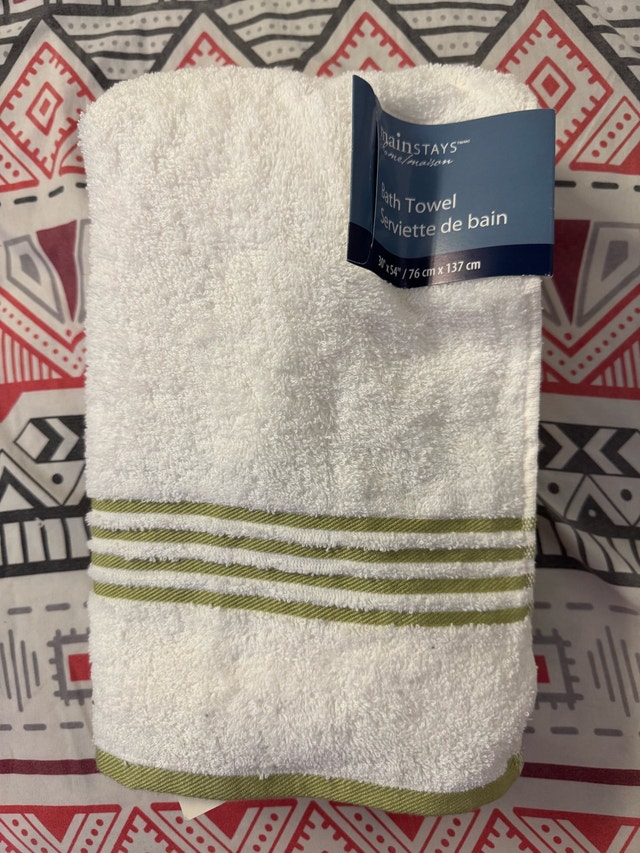 Mainstays Bath Towel 30x60 (Brand New)