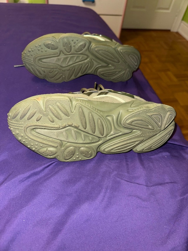 Adidas Ozweego Shoes, Olive Green (US 6 Women’s, US 5 Men) - photo 2