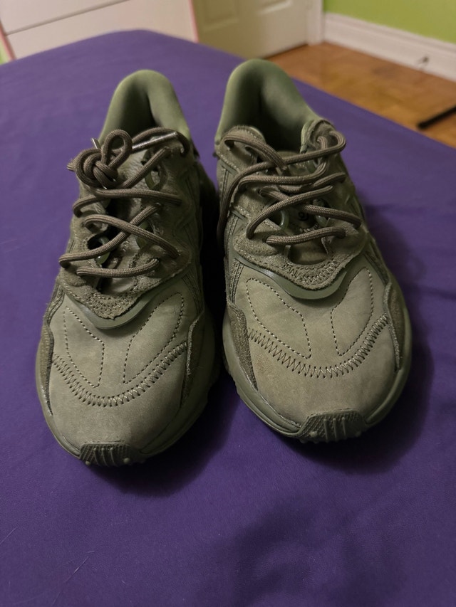 Adidas Ozweego Shoes, Olive Green (US 6 Women’s, US 5 Men) - photo 4