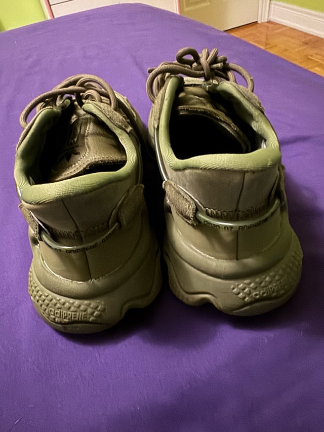 Adidas Ozweego Shoes, Olive Green (US 6 Women’s, US 5 Men) - photo 5