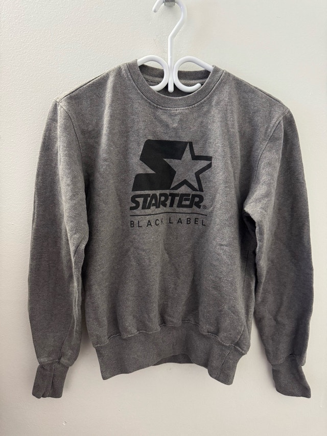 Starter Black Label Men’s Sweater (Size S)