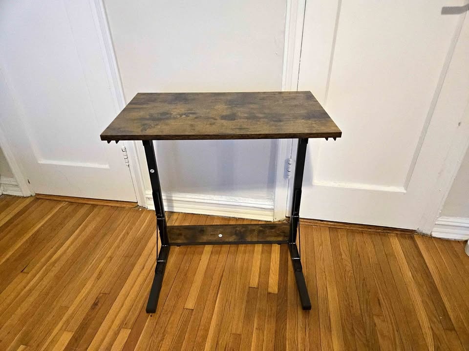 Tatub 24” Folding C-Shaped End Table – Rustic Brown