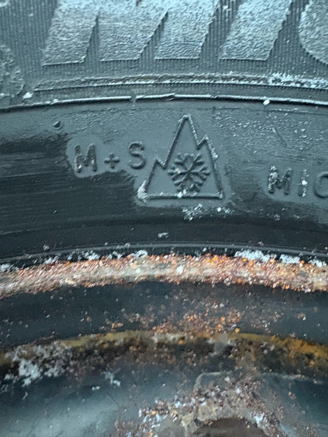 Mazda 3 tires 205/55R16 - photo 4