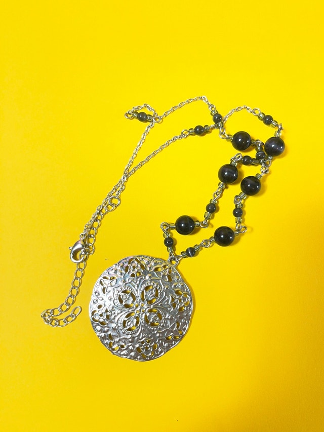 Silver-Tone Filigree Pendant Necklace - photo 5