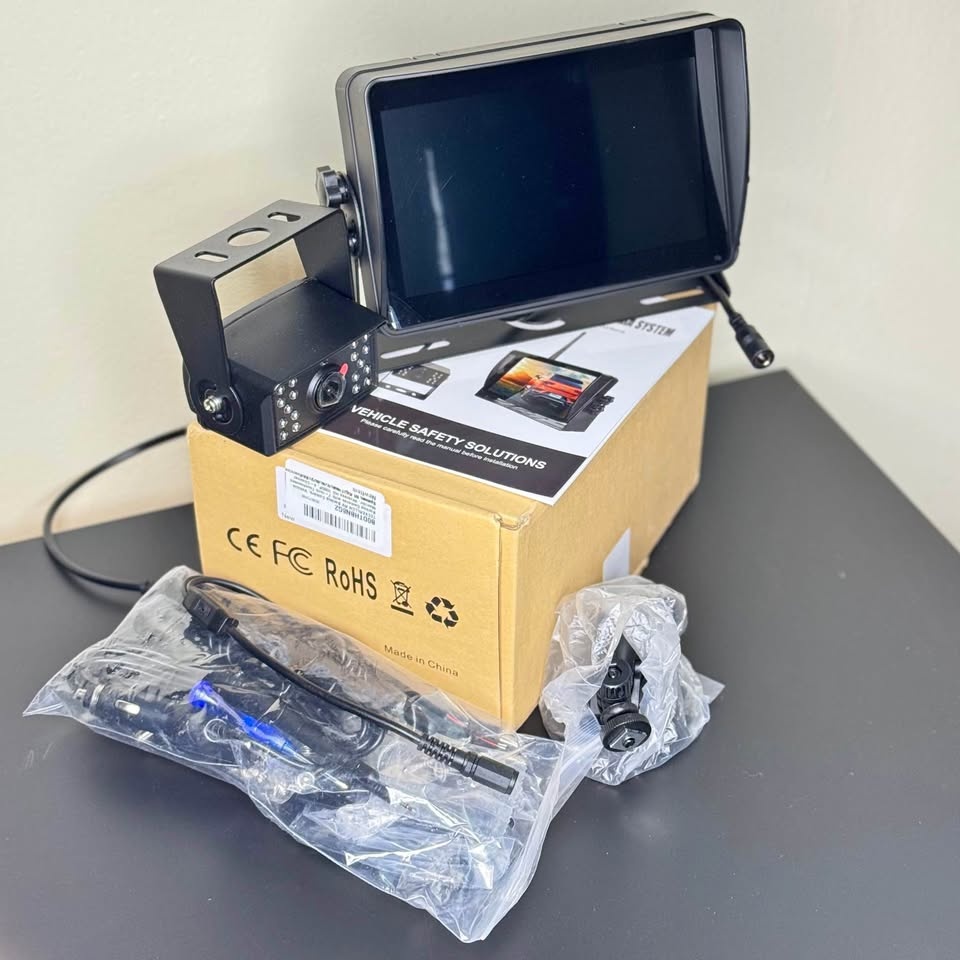 🚐📷 RV / Car Backup Camera & Monitor System – New!