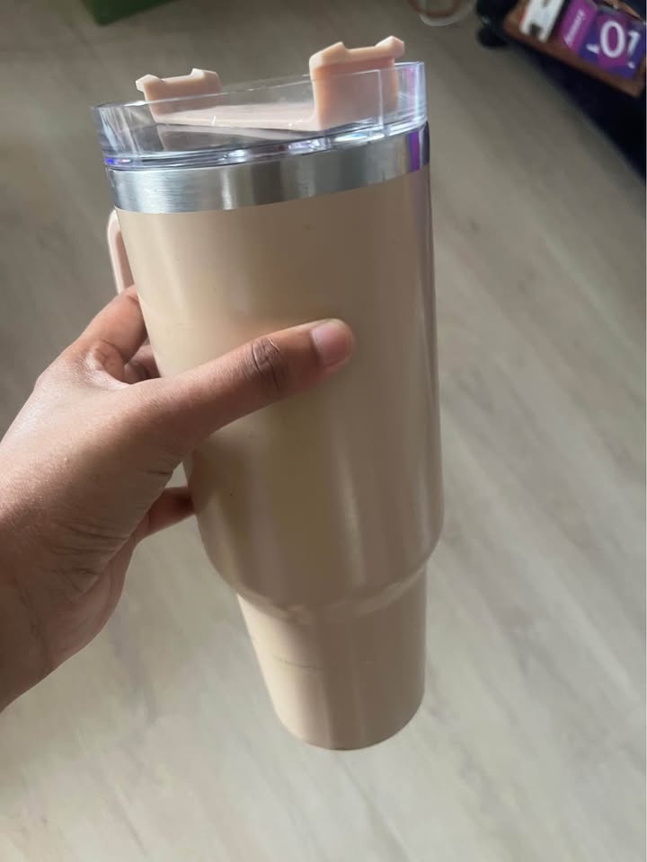 Free Glass & Plastic Coffee Containers & Stanley Cup - photo 4