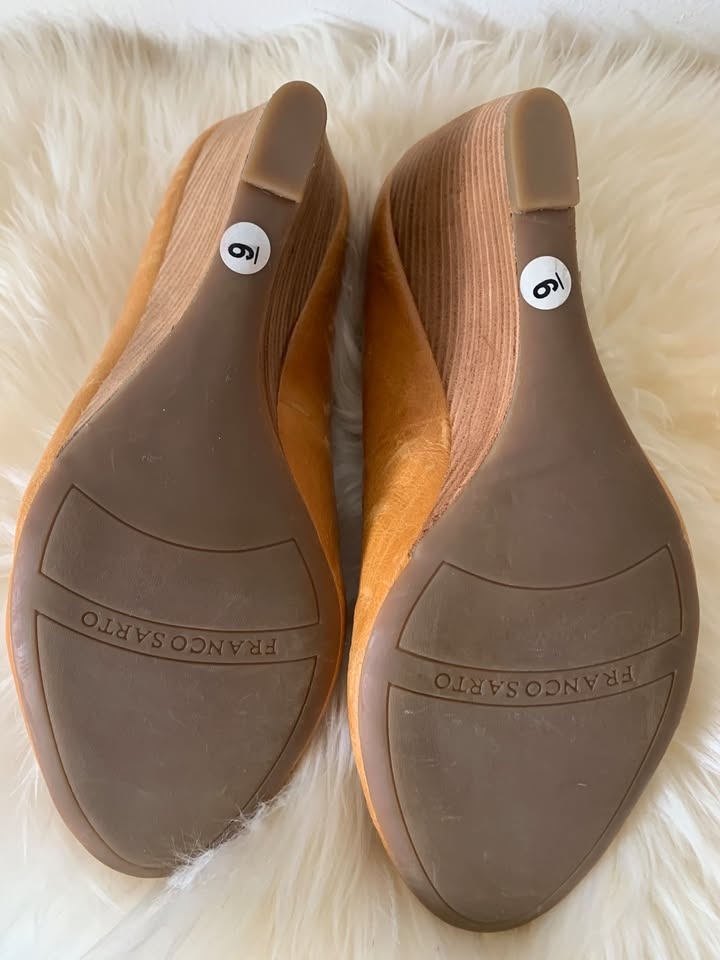 Franco Sarto Wedge Pump - photo 3