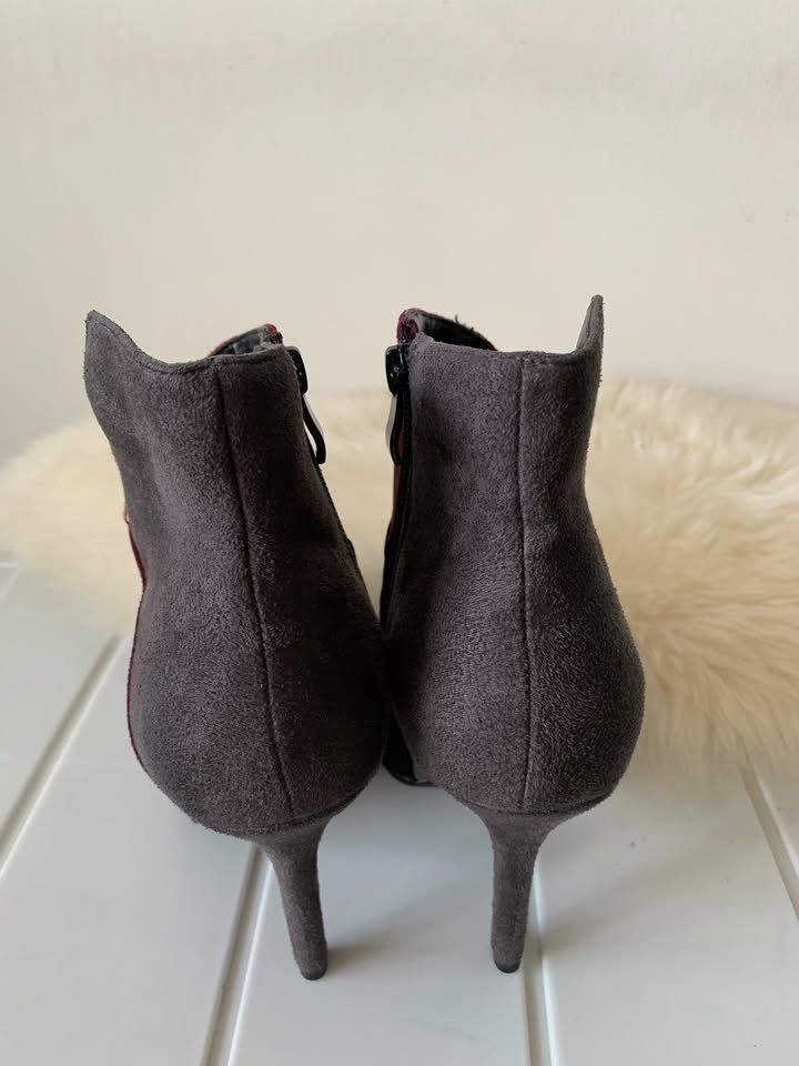 Brand new ankle Boots - photo 4