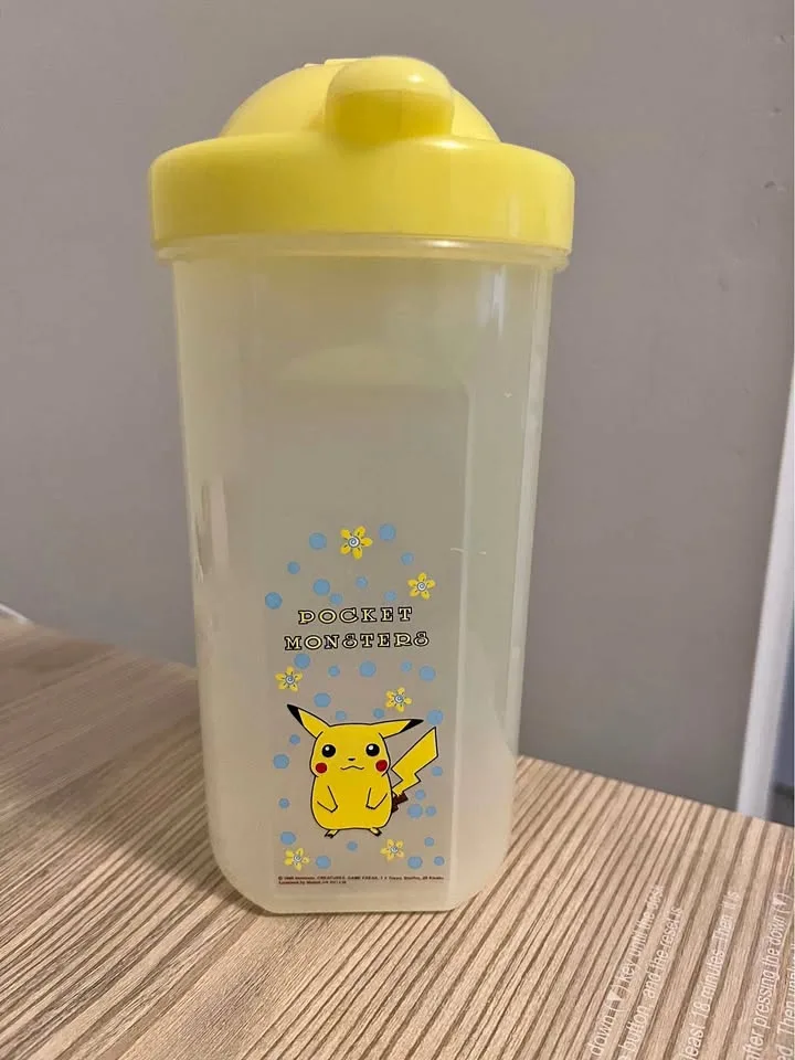 Rare Vintage Pokémon Water Bottle thumbnail