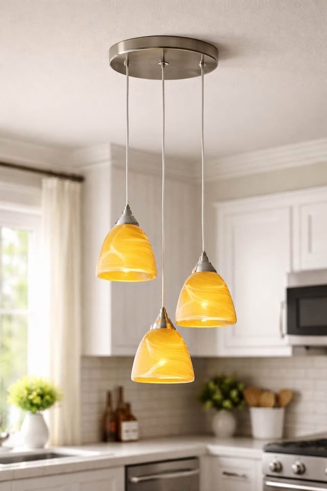 FREE Ceiling Light / 3 Pendant Lamp