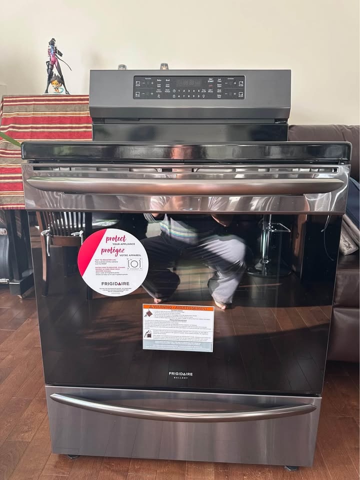 Frigidaire Gallery Induction Range w/ Airfry