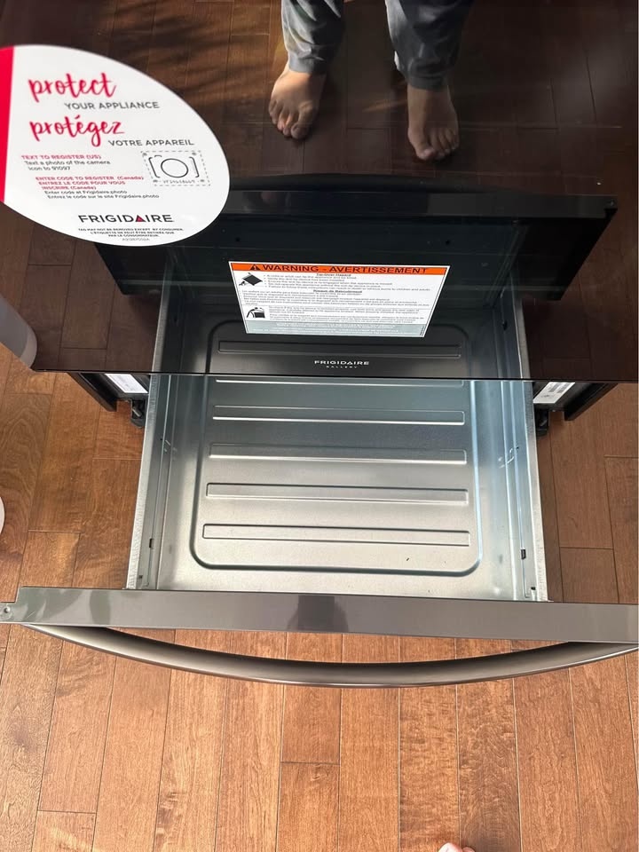 Frigidaire Gallery Induction Range w/ Airfry - photo 4