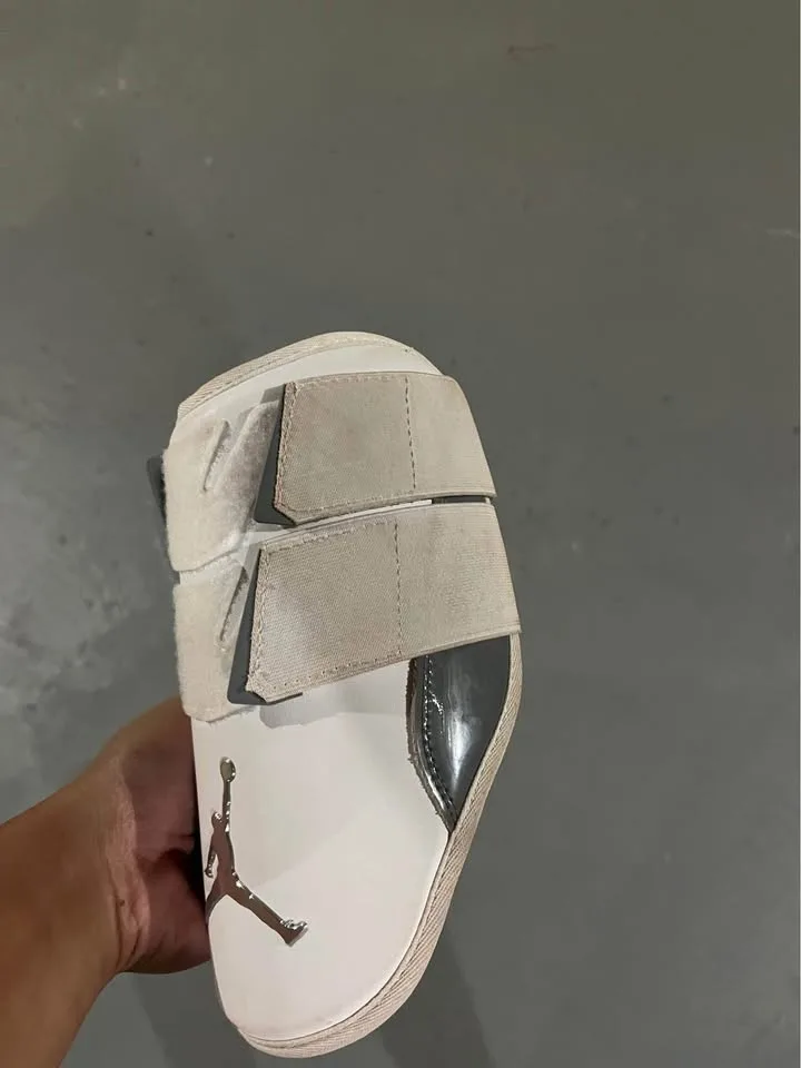 Jordan Fly Batters Elbow Guard image indicator(2)